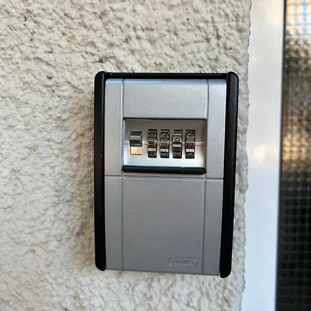 2 Bedroms Free Parking *