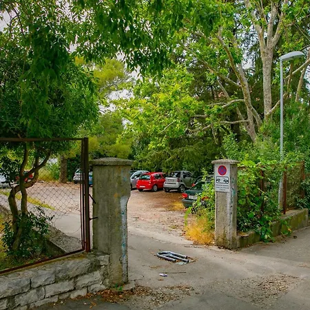 2 Bedroms Free Parking דירה *